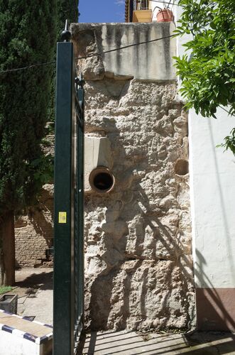 Canalizaciones del acueducto dentro de la muralla de Sevilla en los Jardines de Murillo