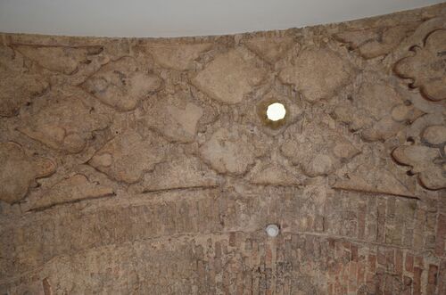 Zona central de la bóveda de la alhanía oriental de la posible sala de reposo del hammam de la calle Baños de Sevilla
